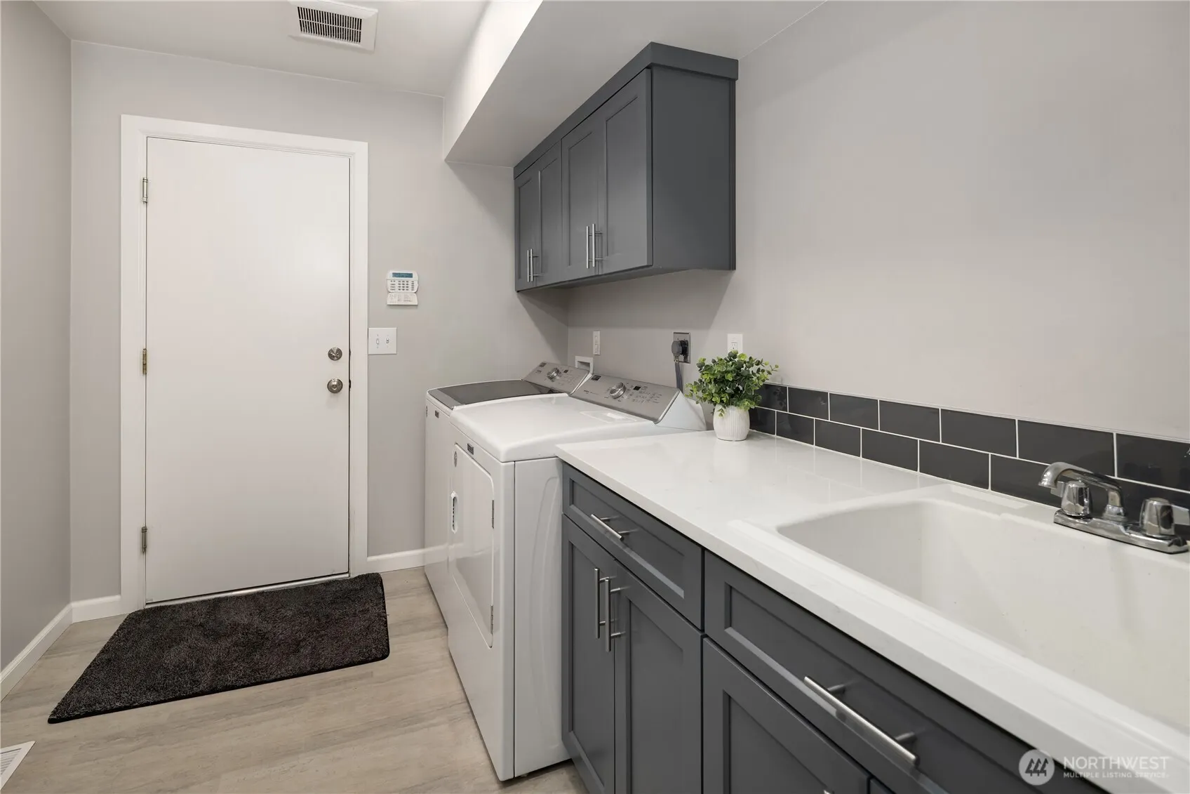 16027 SE 125th Street , Renton, WA 98059-6411