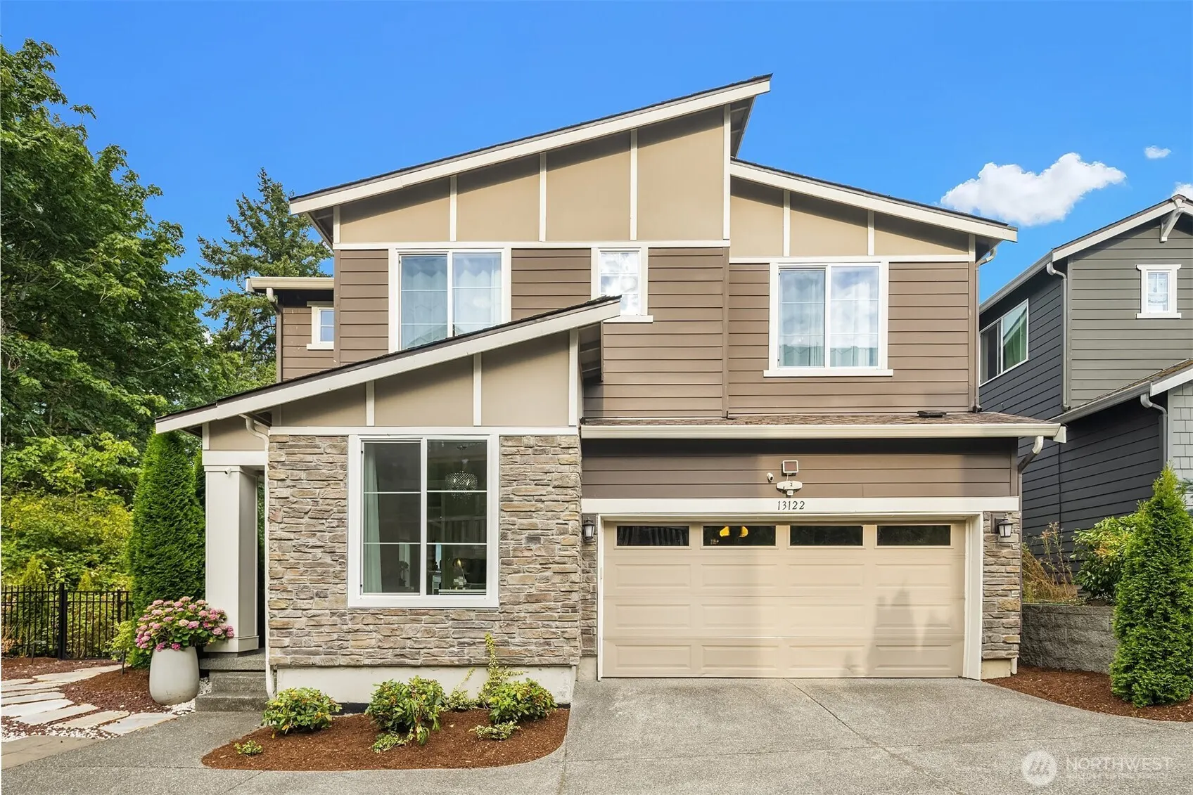 13122 137th Lane NE, Kirkland, WA 98034