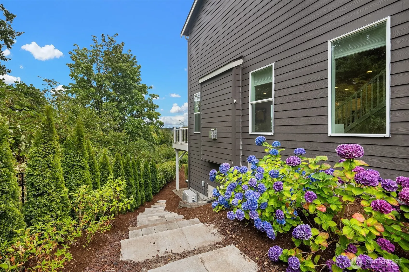 13122 137th Lane NE, Kirkland, WA 98034