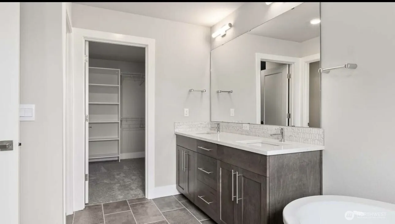 2026 228th Place SW, Bothell, WA 98021-9418