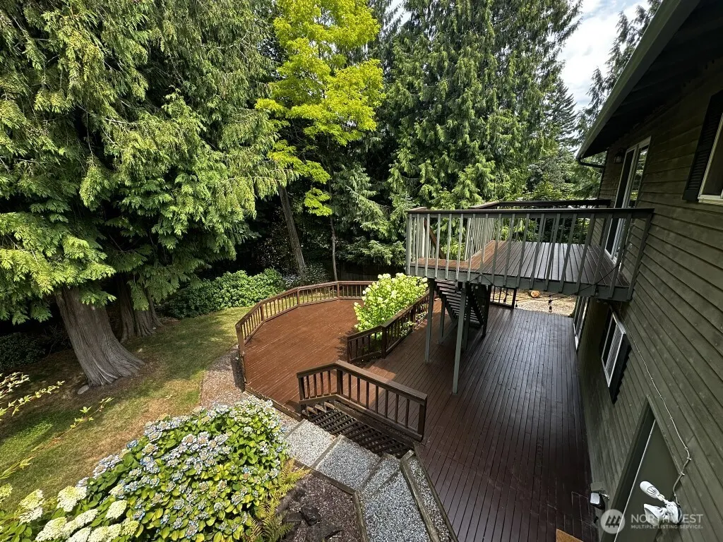 20526 NE 43rd Street , Sammamish, WA 98074