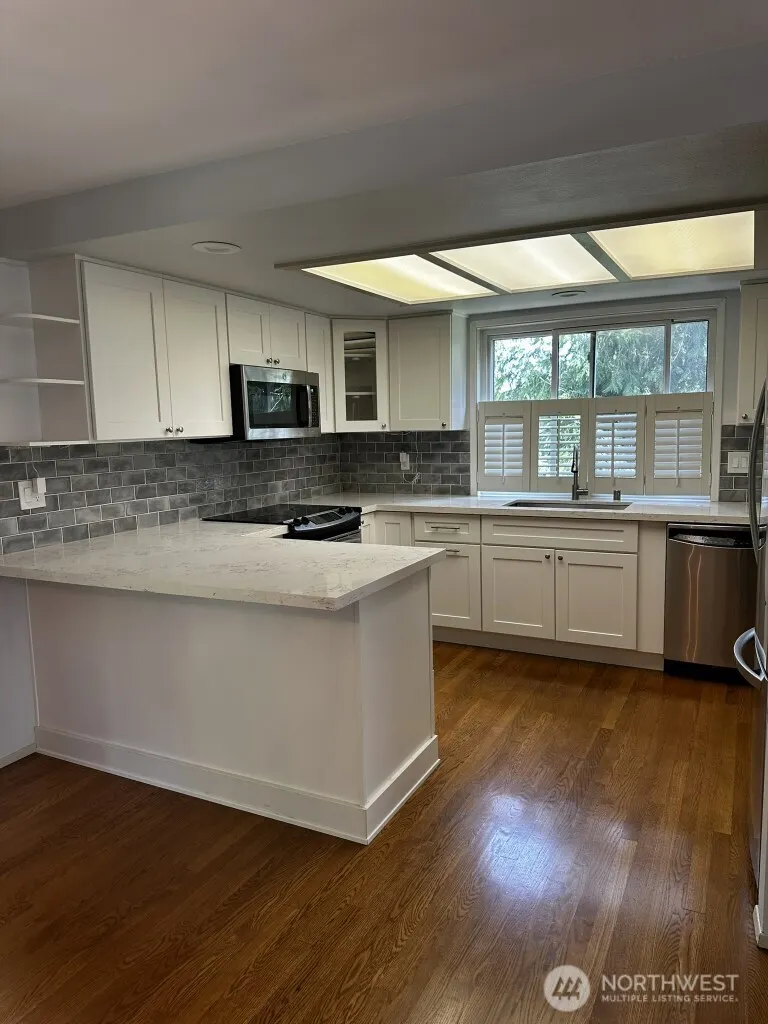 20526 NE 43rd Street , Sammamish, WA 98074