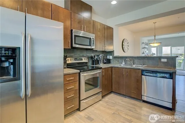 15720 Manor Way #Q3, Lynnwood, WA 98087