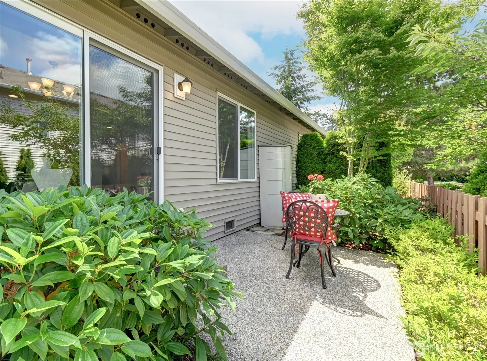 23910 NE 112th Place #1, Redmond, WA 98053