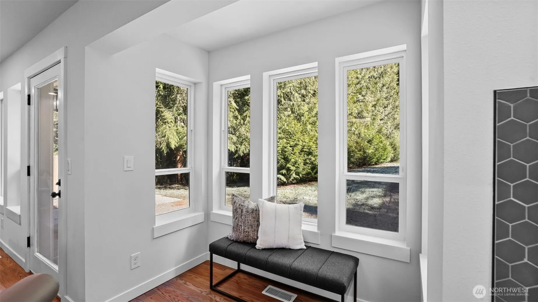 11006 325th Avenue SE, Issaquah, WA 98027