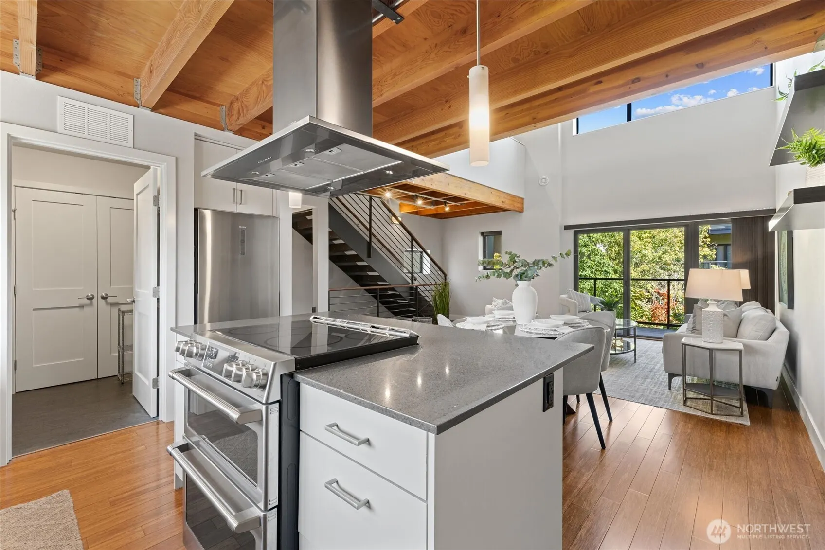 1723 9th Place NE, Issaquah, WA 98029