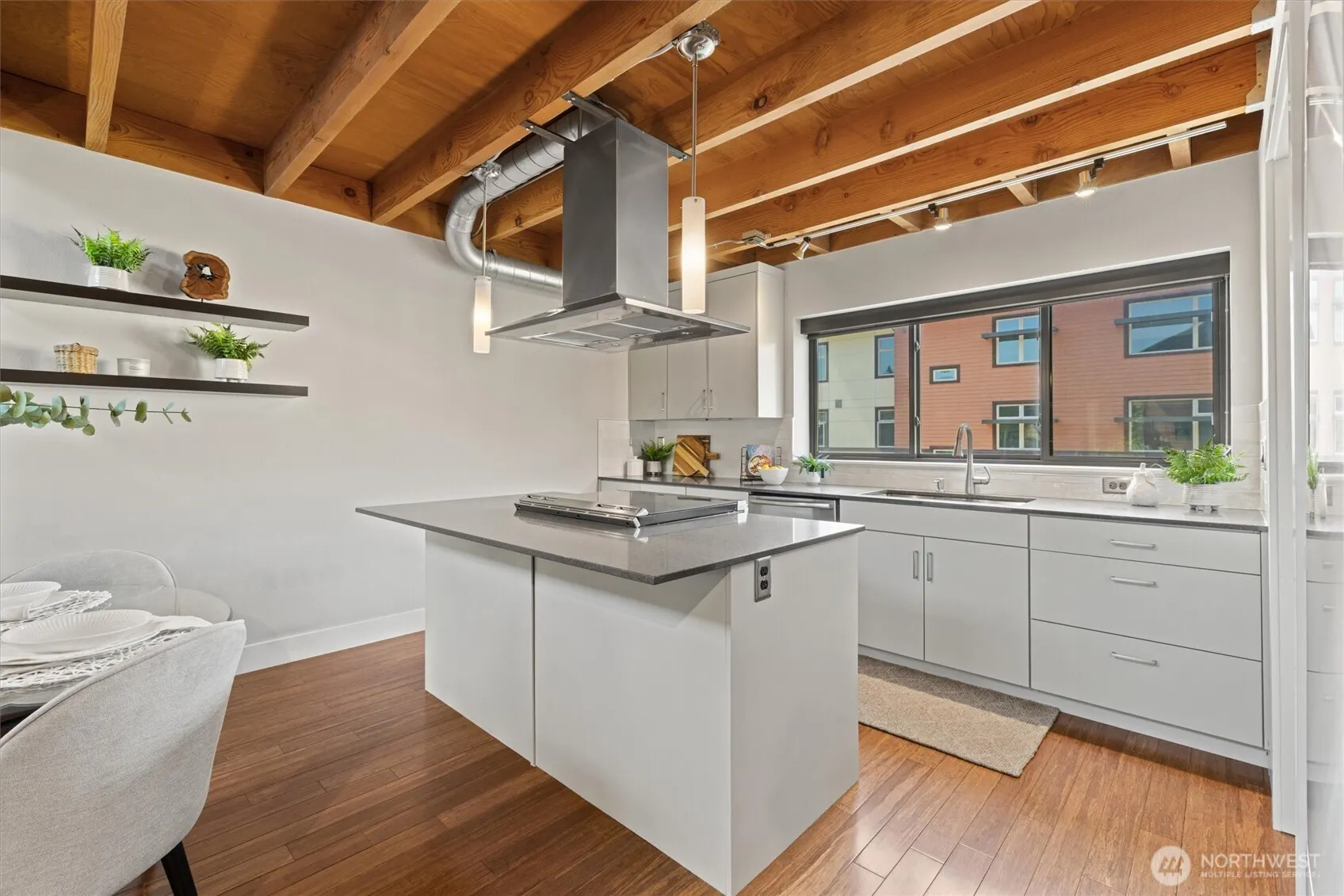 1723 9th Place NE, Issaquah, WA 98029
