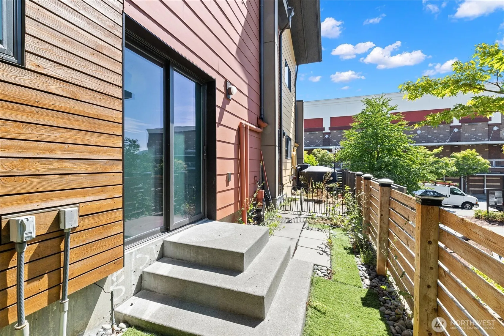 1723 9th Place NE, Issaquah, WA 98029