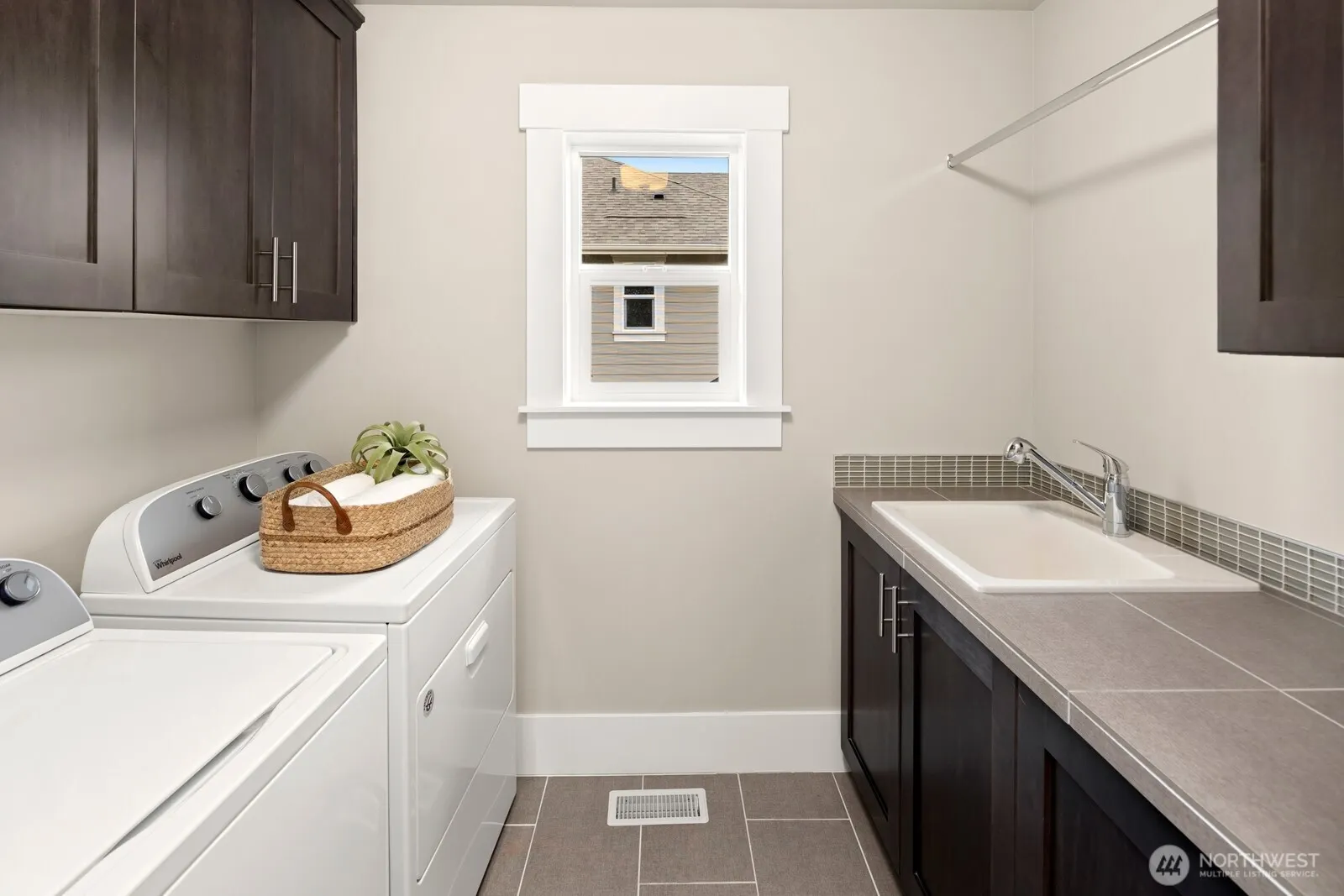 22131 SE 1st Place , Sammamish, WA 98074