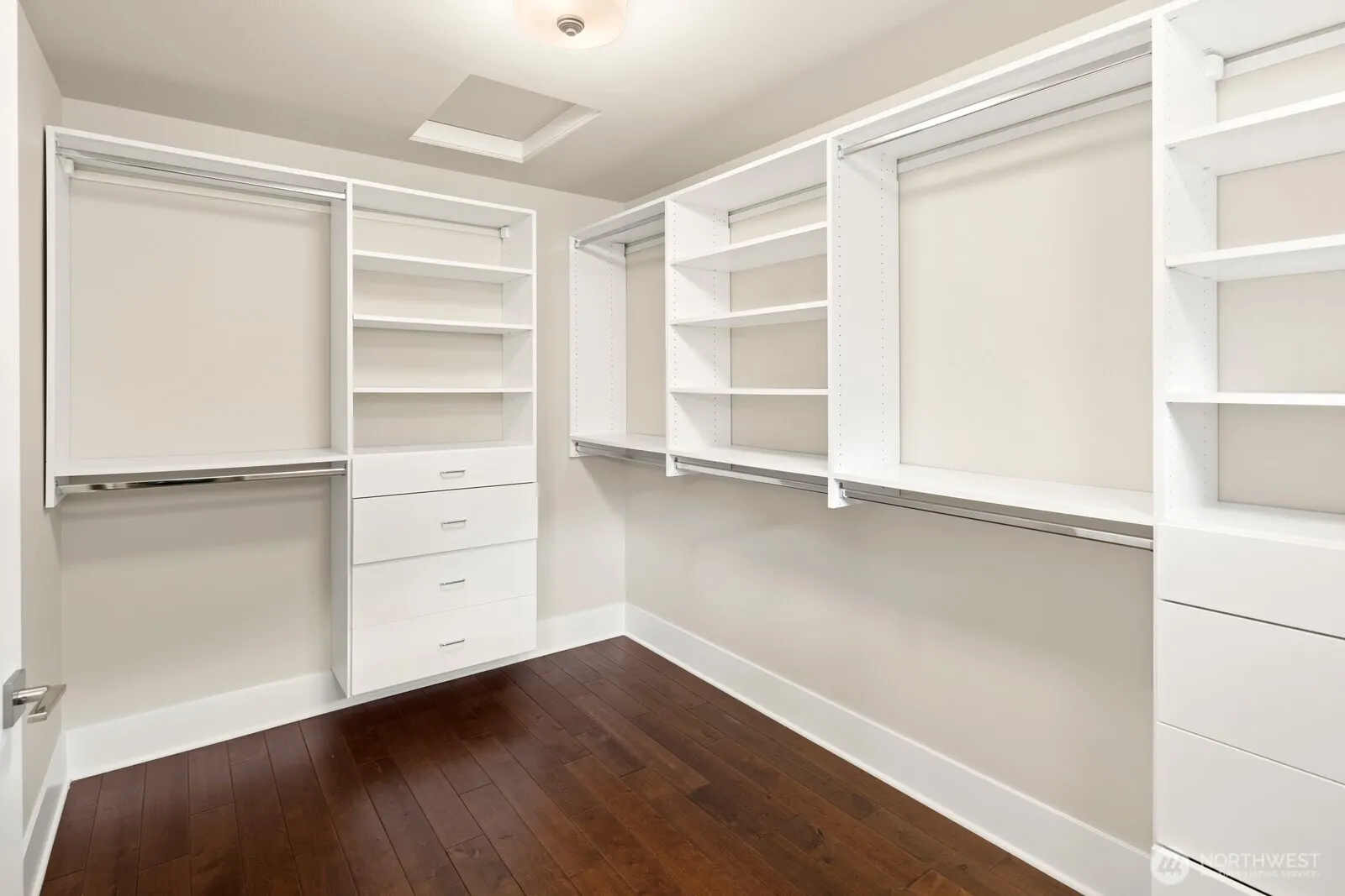 22131 SE 1st Place , Sammamish, WA 98074