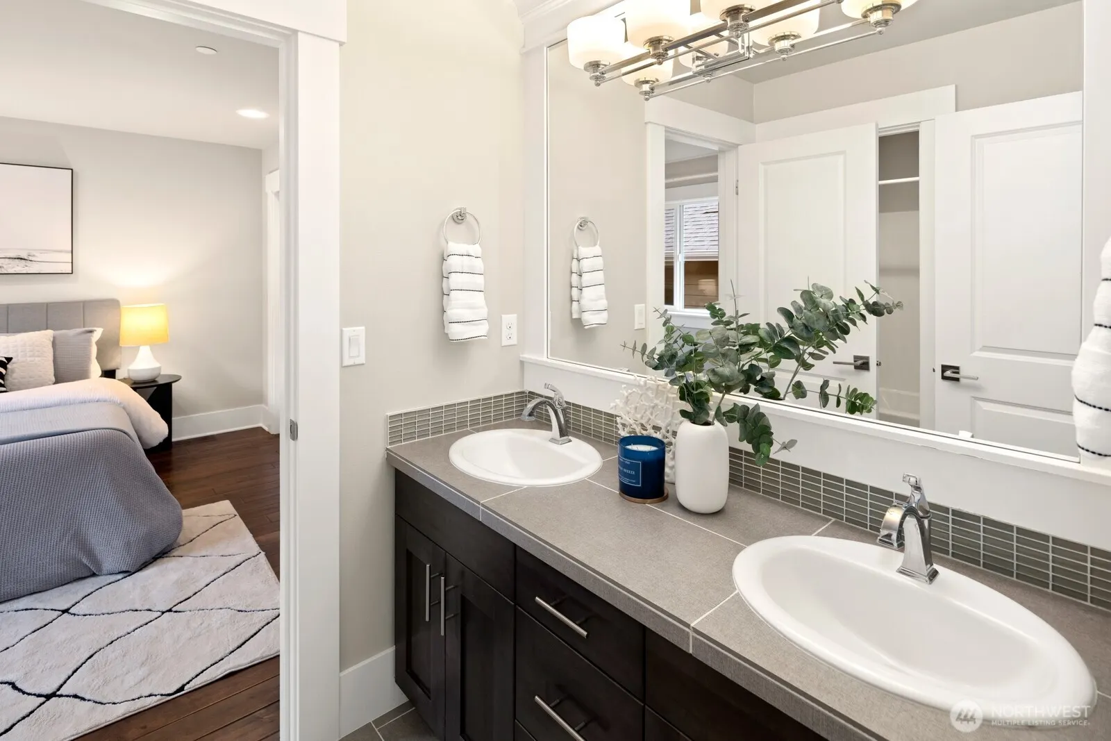 22131 SE 1st Place , Sammamish, WA 98074