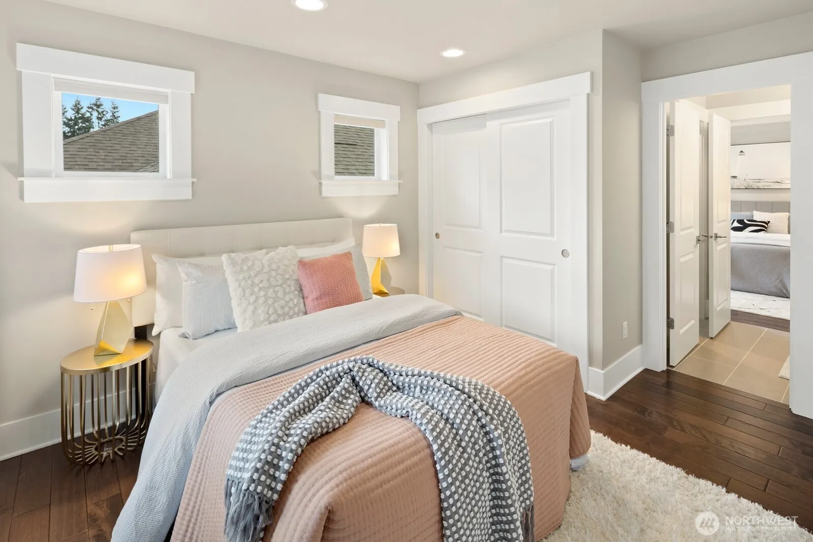 22131 SE 1st Place , Sammamish, WA 98074