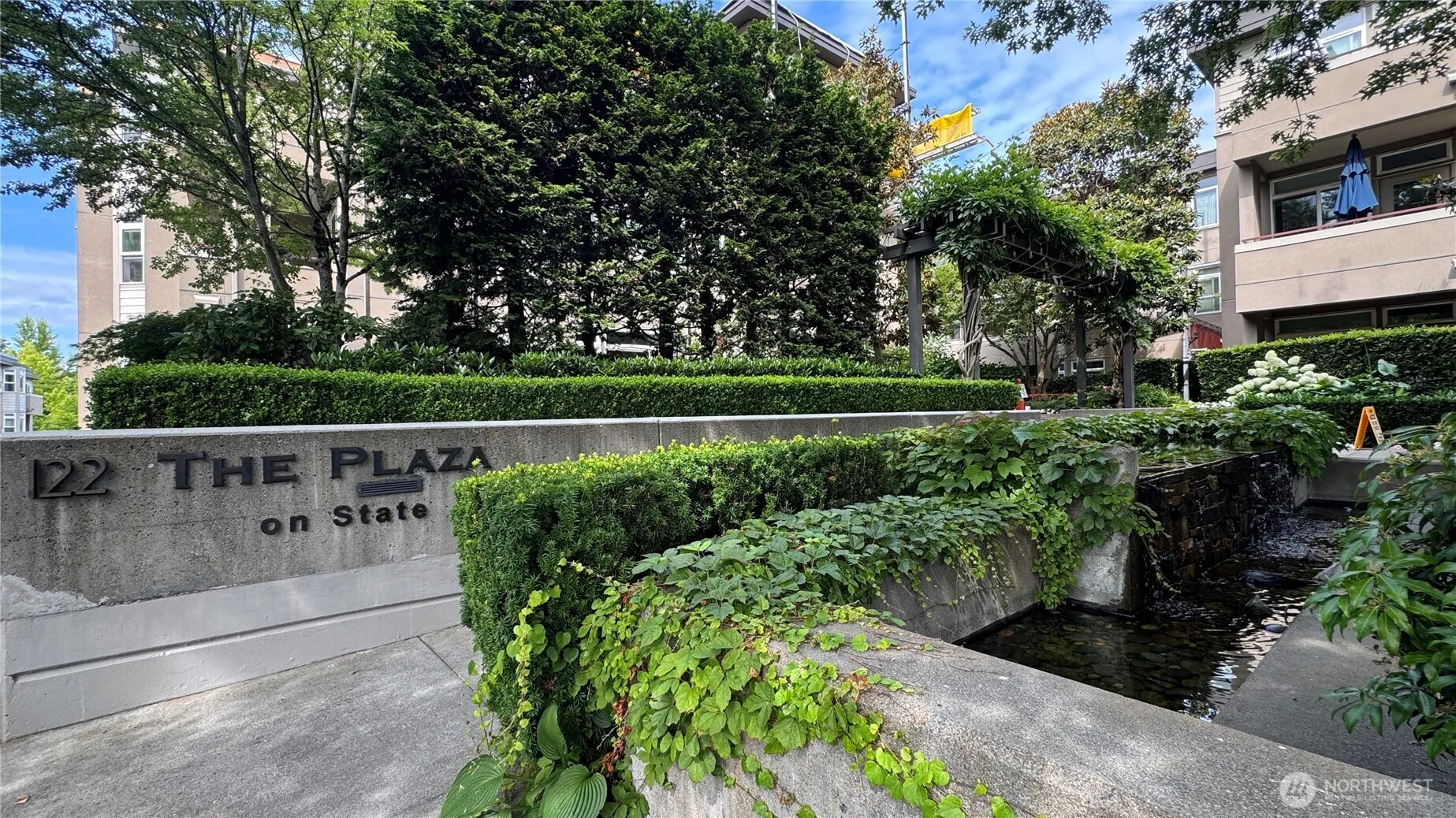 122 State Street S #305E, Kirkland, WA 98033