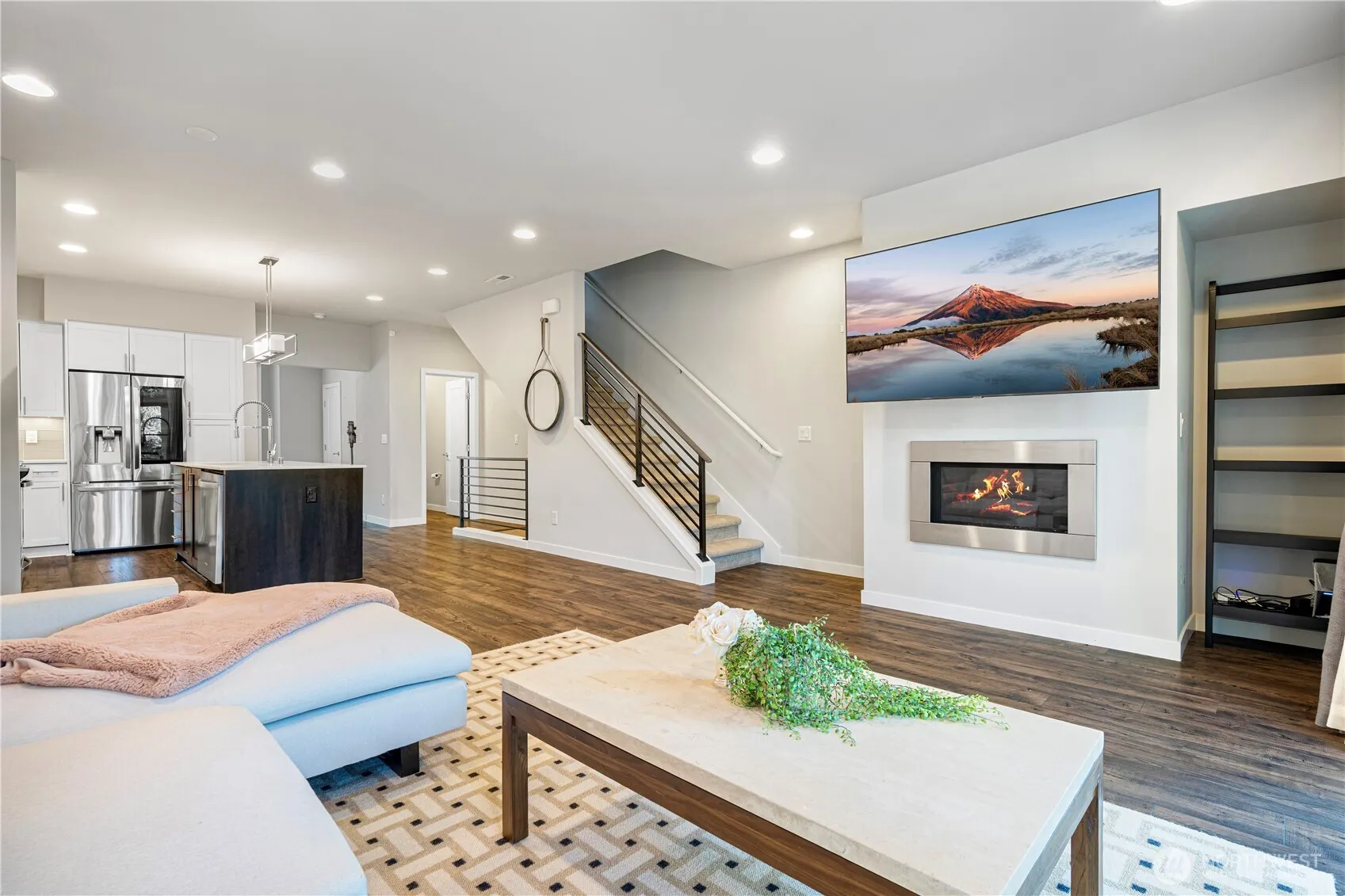 13905 NE 15th Court , Bellevue, WA 98005