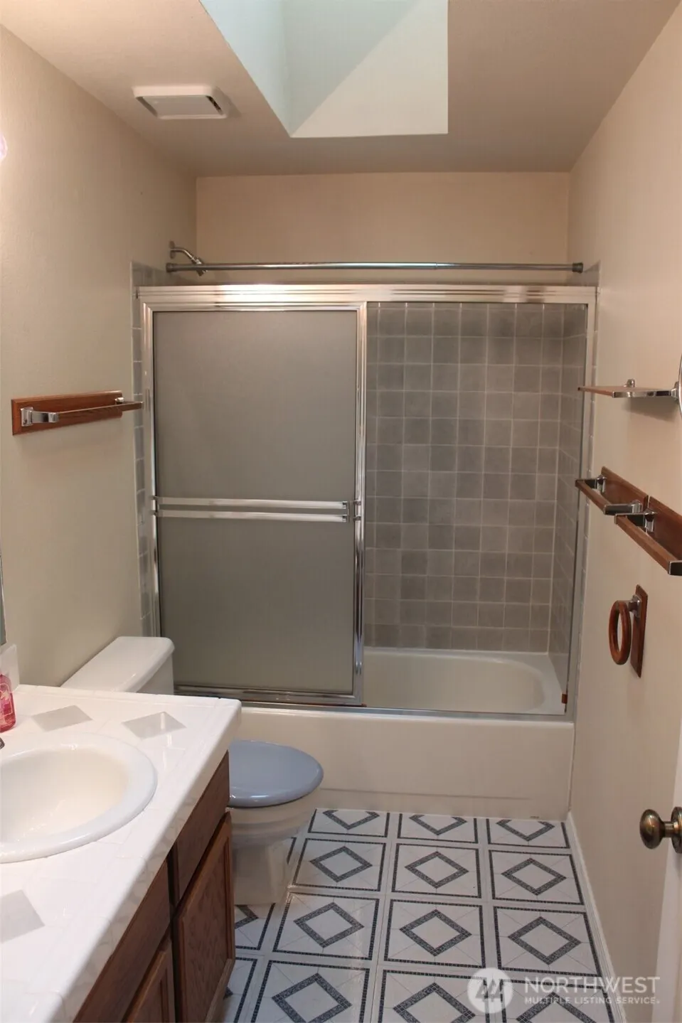 10905 SE 220th Place , Kent, WA 98031
