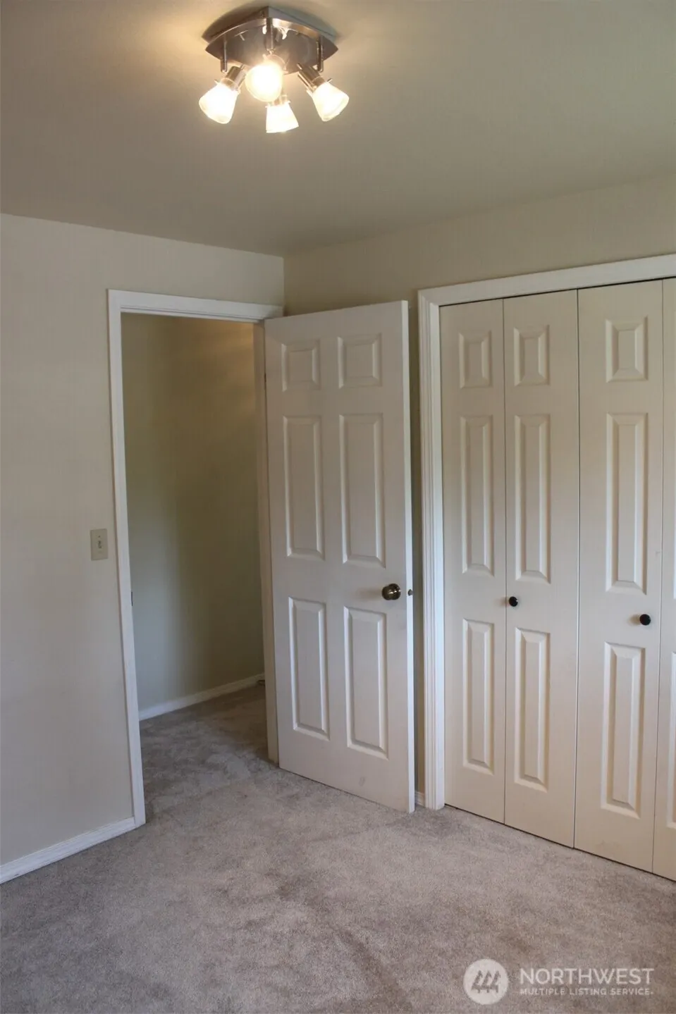 10905 SE 220th Place , Kent, WA 98031
