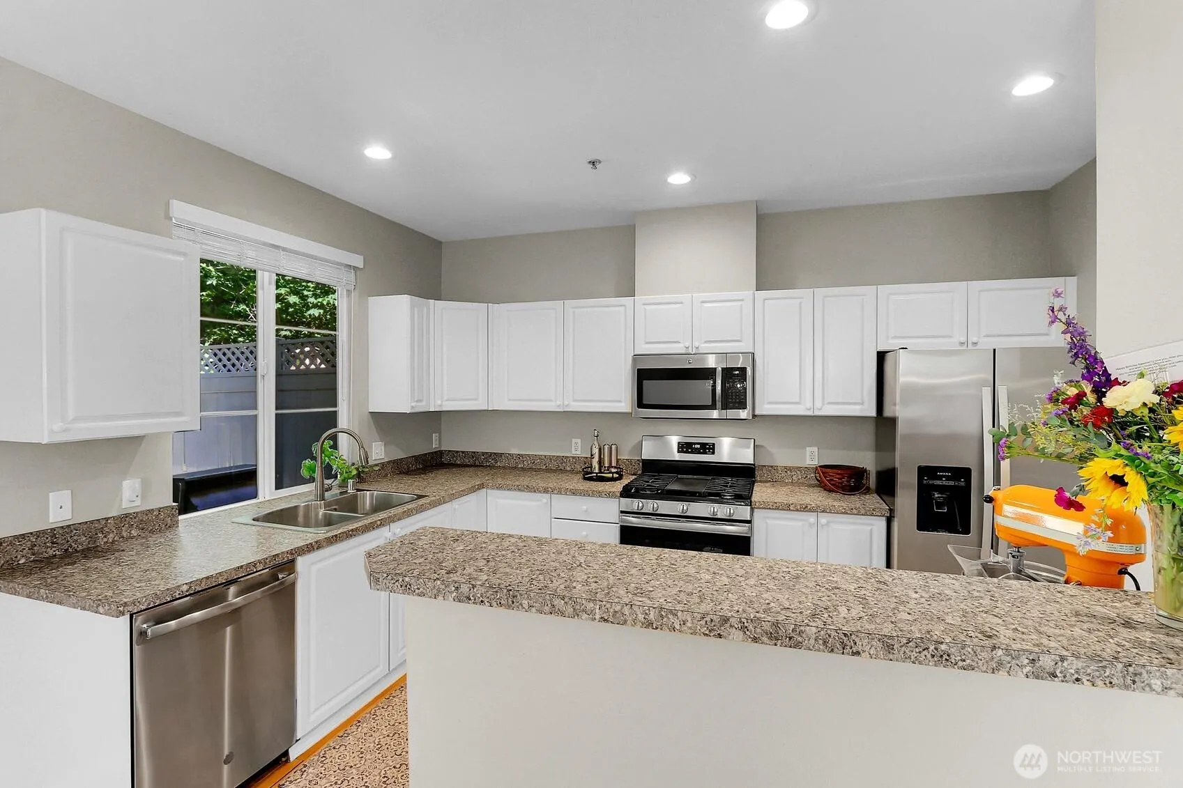 22131 39th Place S #18-1, Kent, WA 98032
