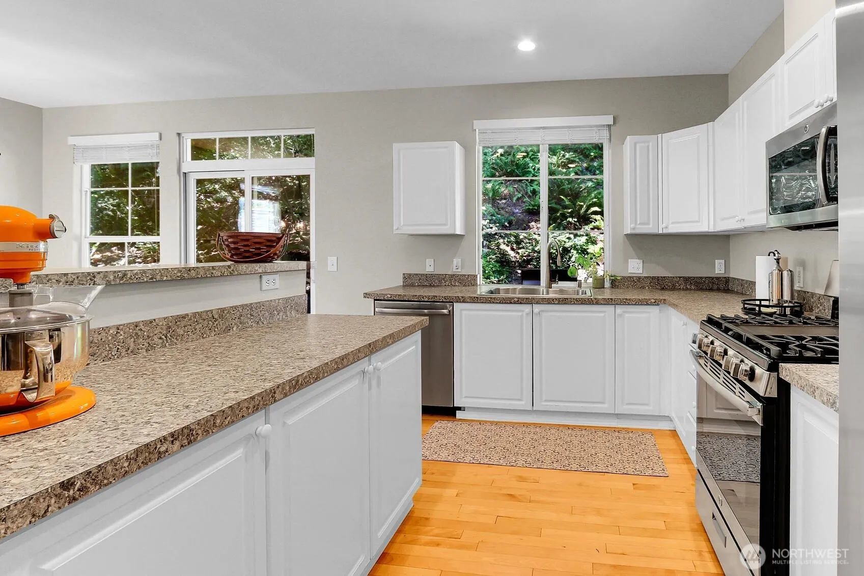 22131 39th Place S #18-1, Kent, WA 98032