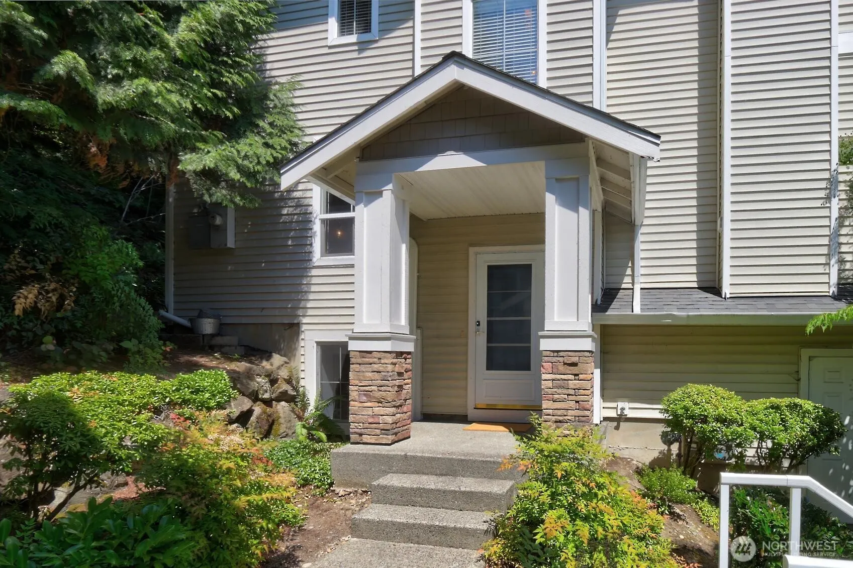 22131 39th Place S #18-1, Kent, WA 98032