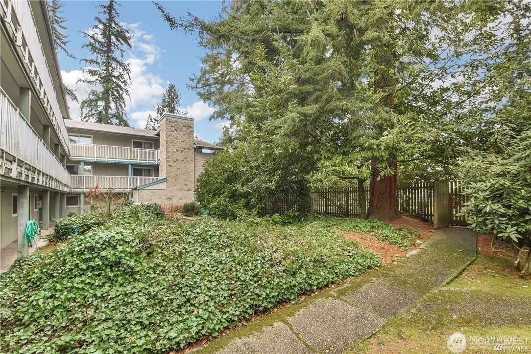 5822 200th Street SW #D, Lynnwood, WA 98036