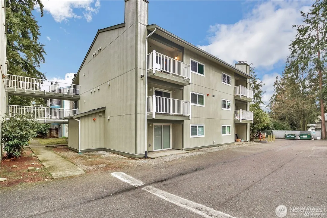 5822 200th Street SW #D, Lynnwood, WA 98036