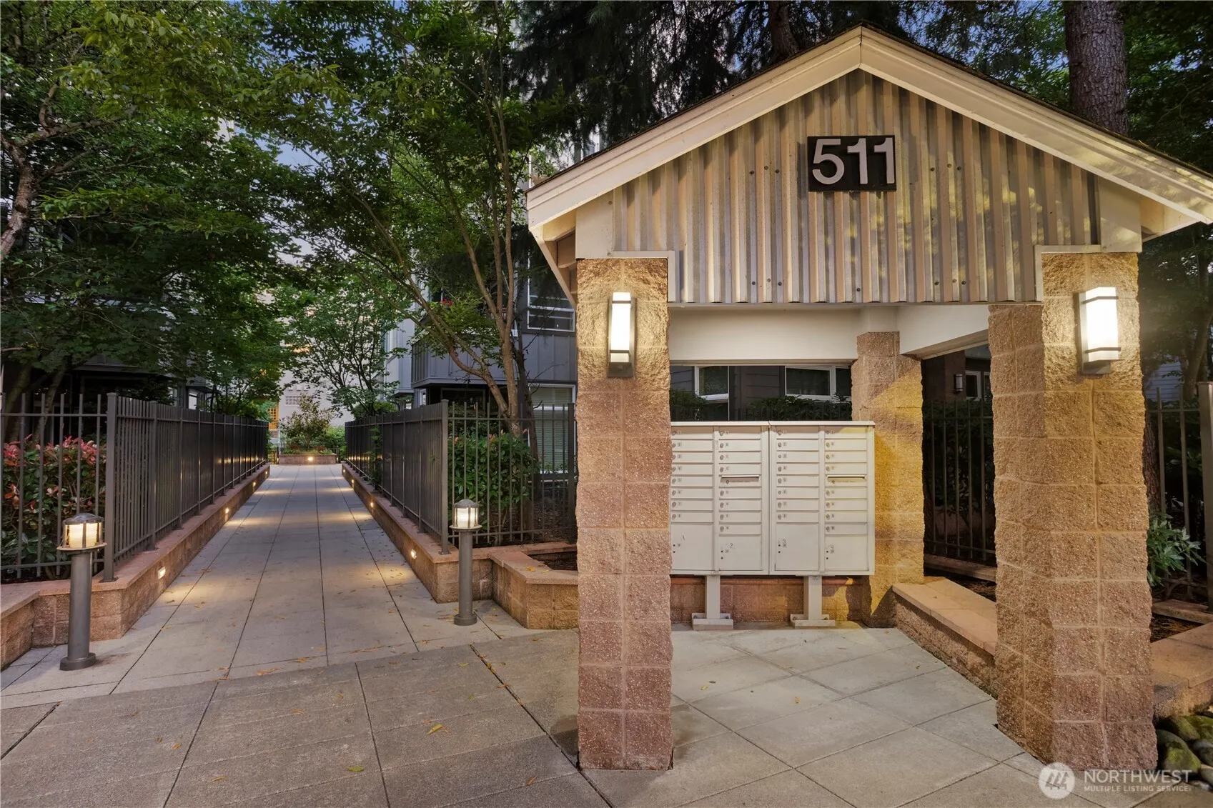 511 7th Avenue #103, Kirkland, WA 98033