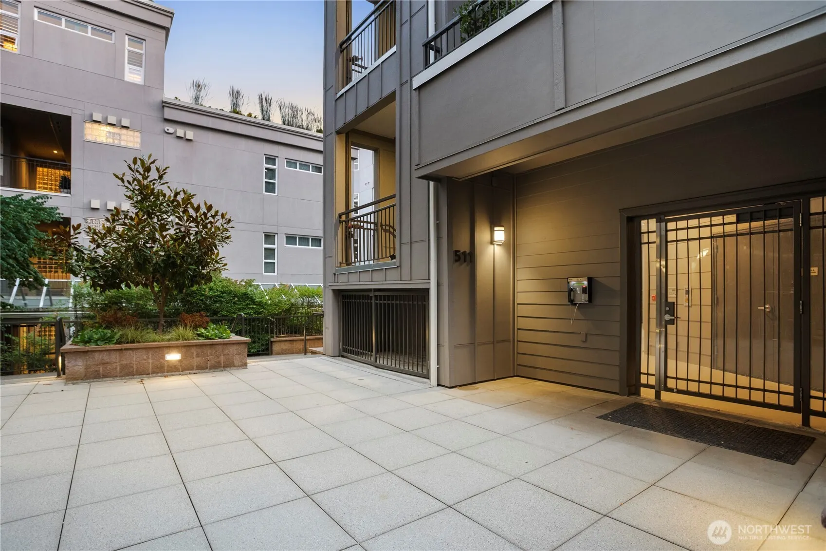 511 7th Avenue #103, Kirkland, WA 98033