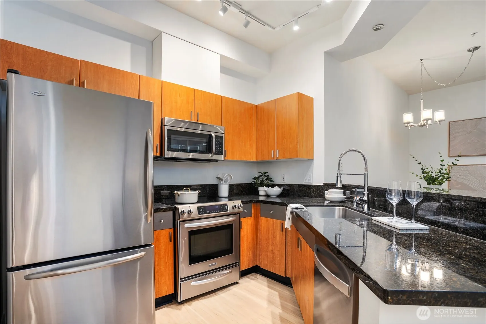511 7th Avenue #103, Kirkland, WA 98033