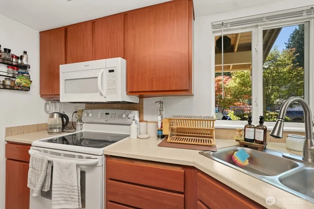 18429 20th Drive SE, Bothell, WA 98012