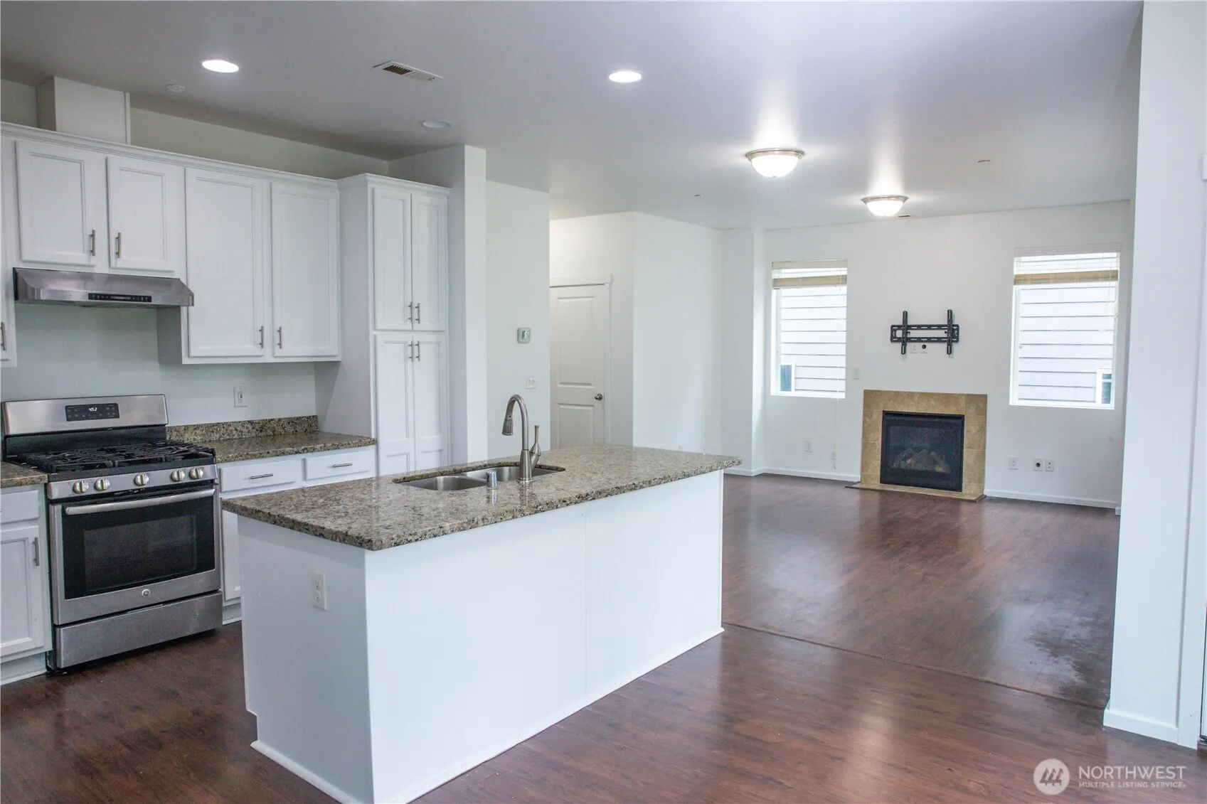 2021 148th Place SW #24, Lynnwood, WA 98087