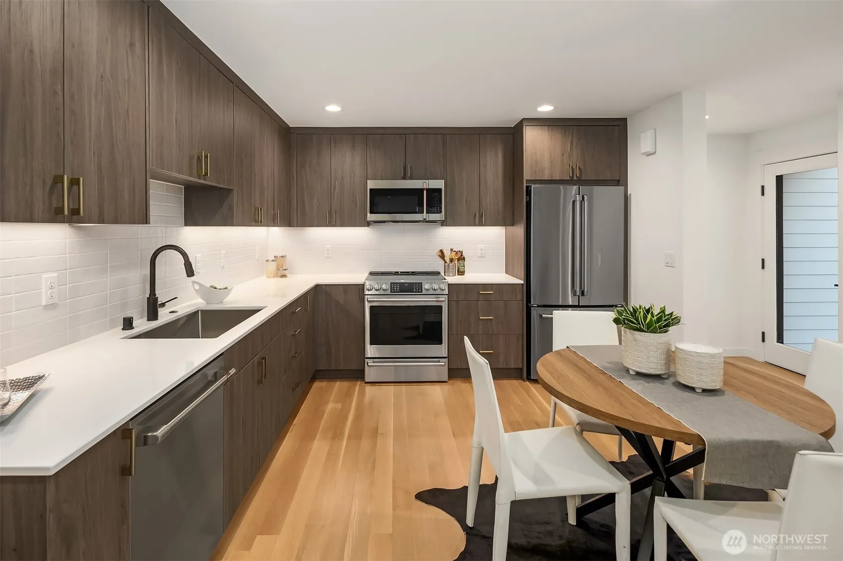 2212 Broadway E, Seattle, WA 98102