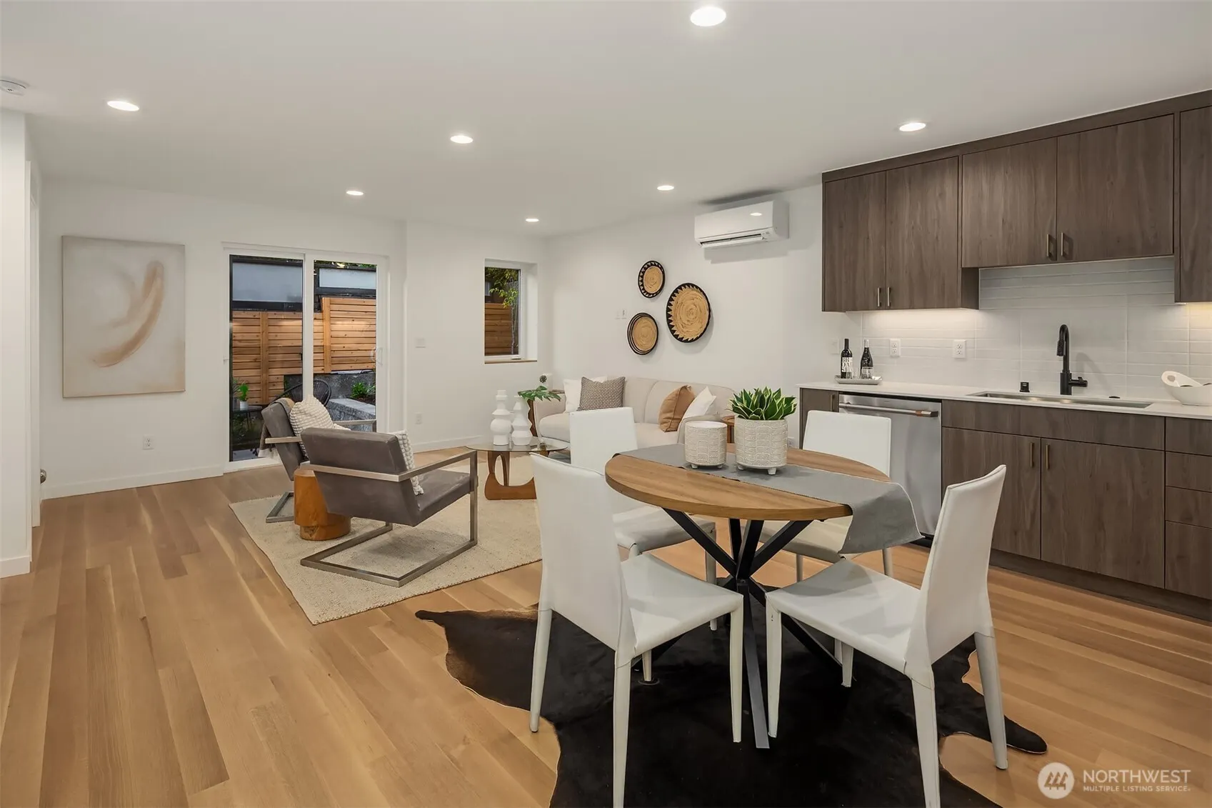 2212 Broadway E, Seattle, WA 98102