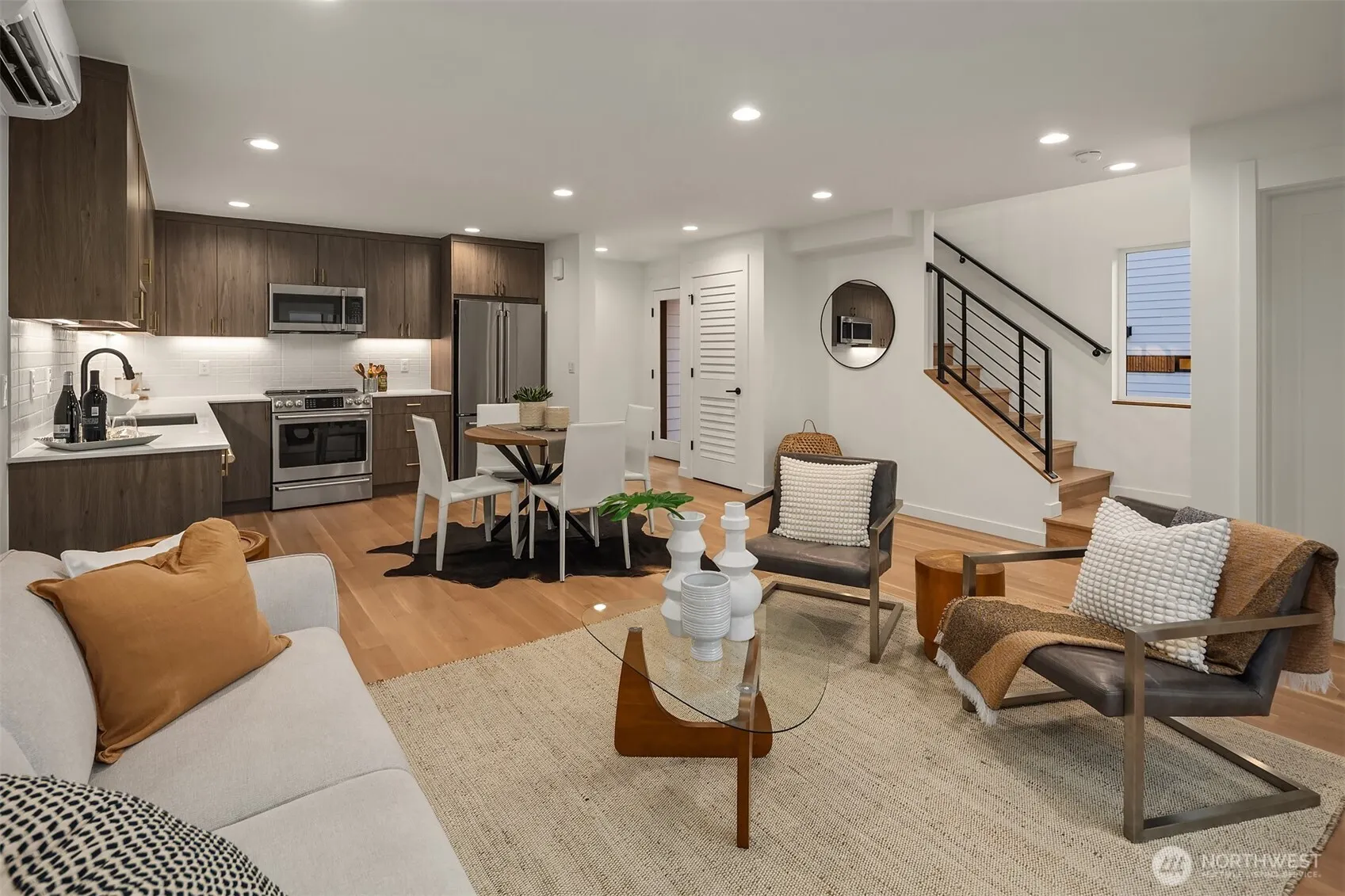 2212 Broadway E, Seattle, WA 98102