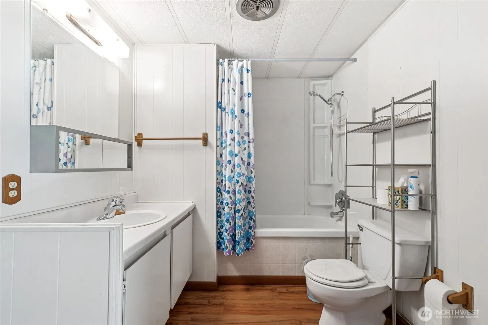 20406 Little Bear Creek Road #103, Woodinville, WA 98072