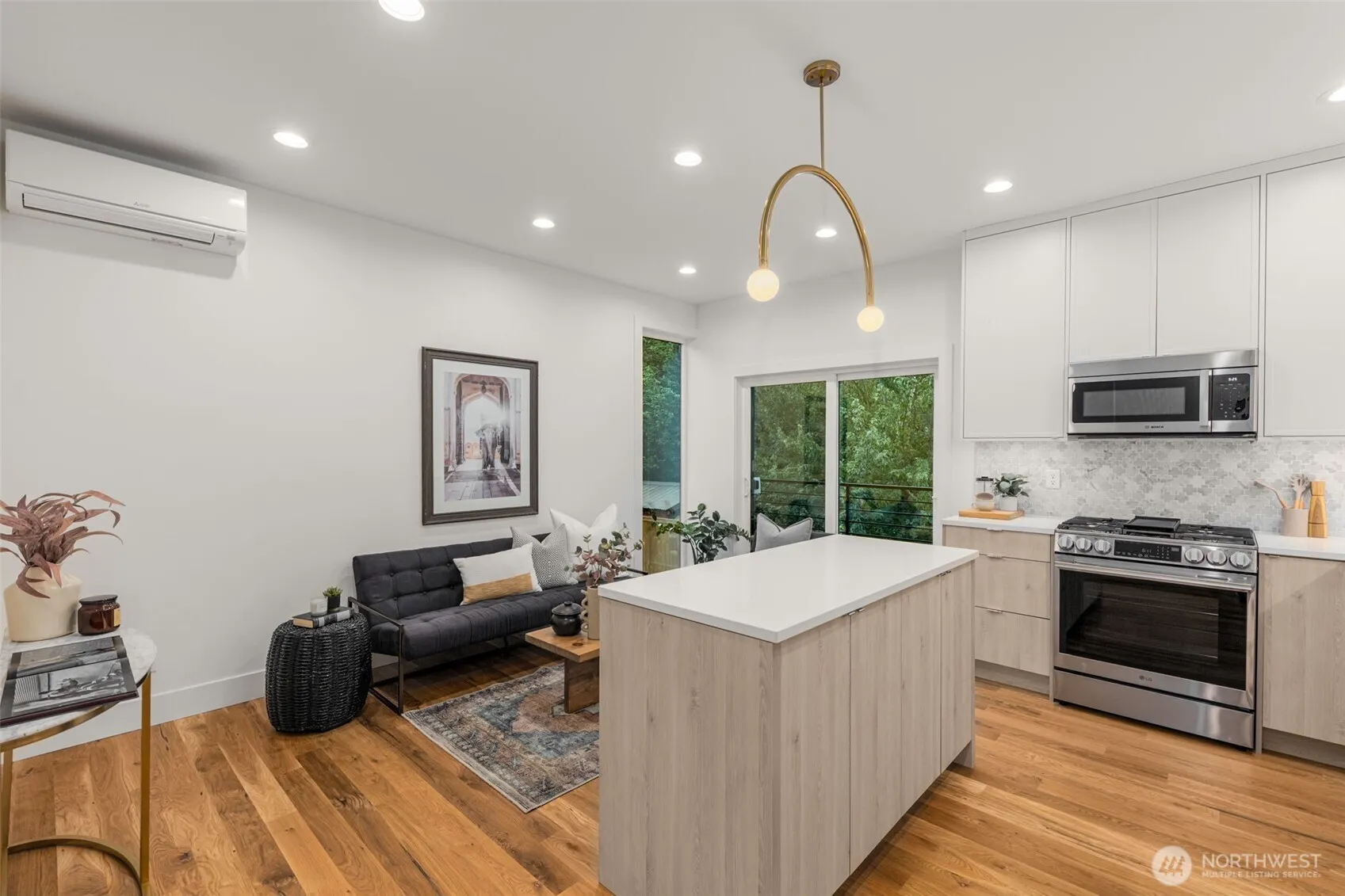 315 B NW 86th Street #B, Seattle, WA 98117
