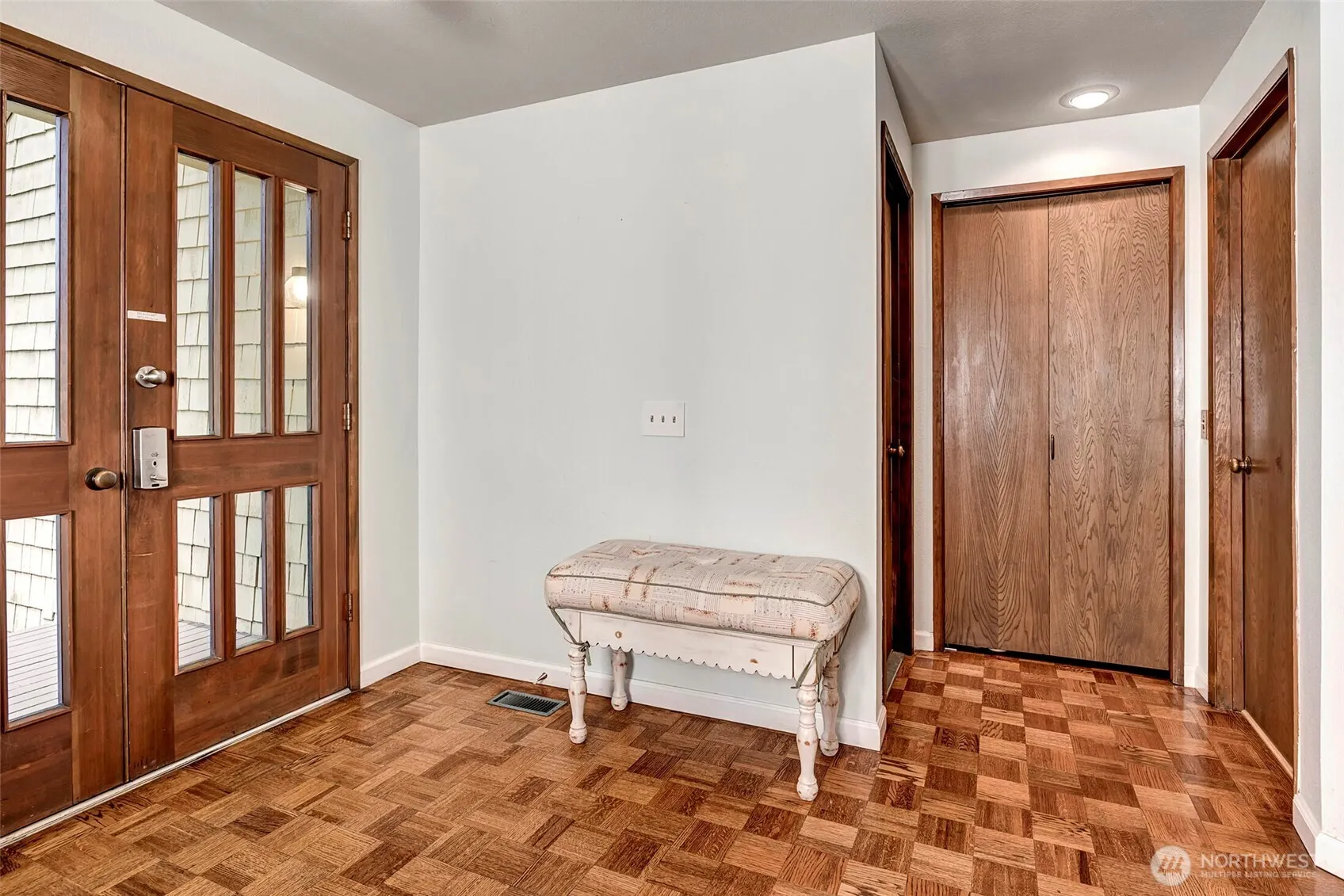 915 147th Place NE, Bellevue, WA 98007