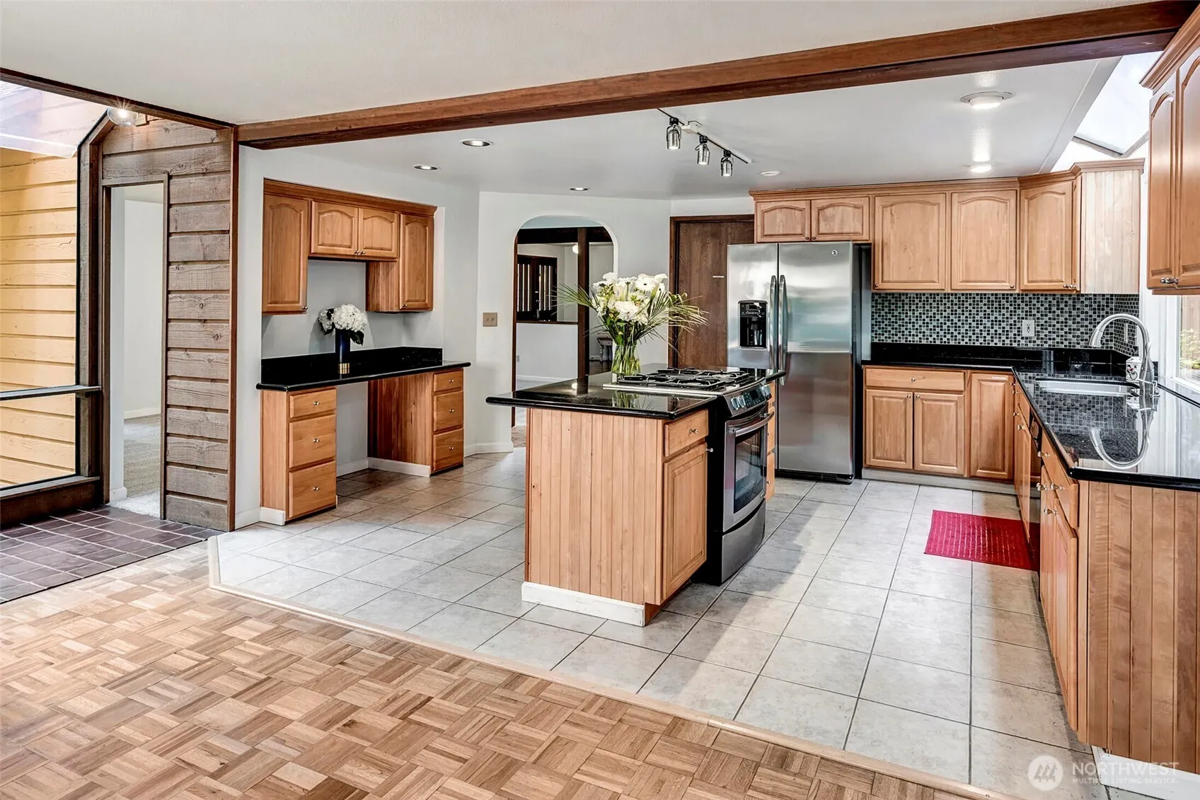 915 147th Place NE, Bellevue, WA 98007