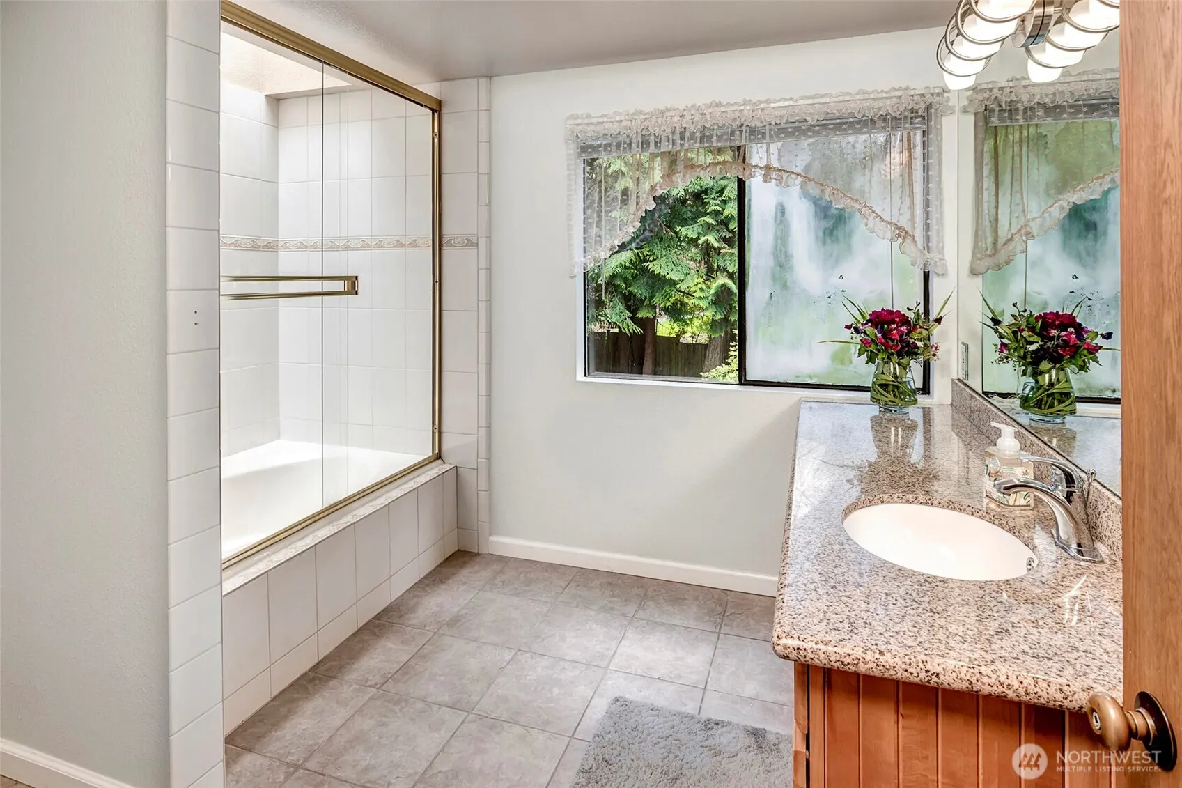 915 147th Place NE, Bellevue, WA 98007