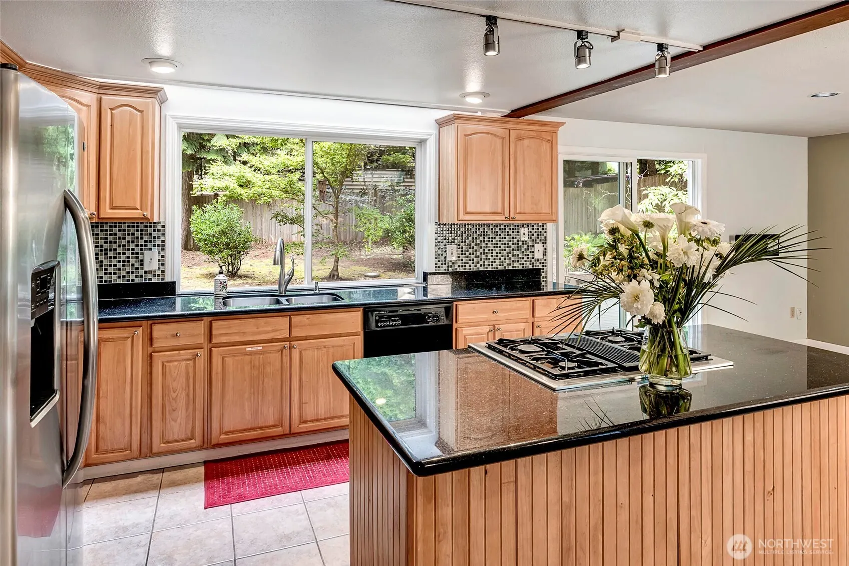 915 147th Place NE, Bellevue, WA 98007