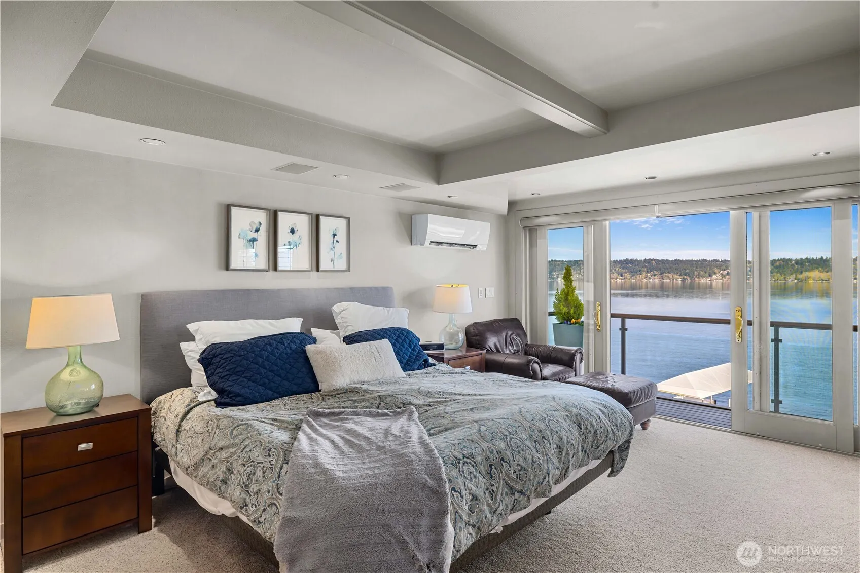 842 W Lake Sammamish Parkway SE, Bellevue, WA 98008