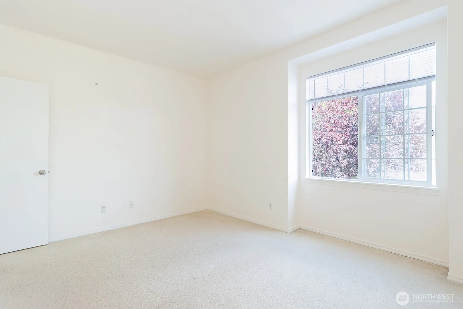 1855 Trossachs Boulevard SE #205, Sammamish, WA 98075-8072