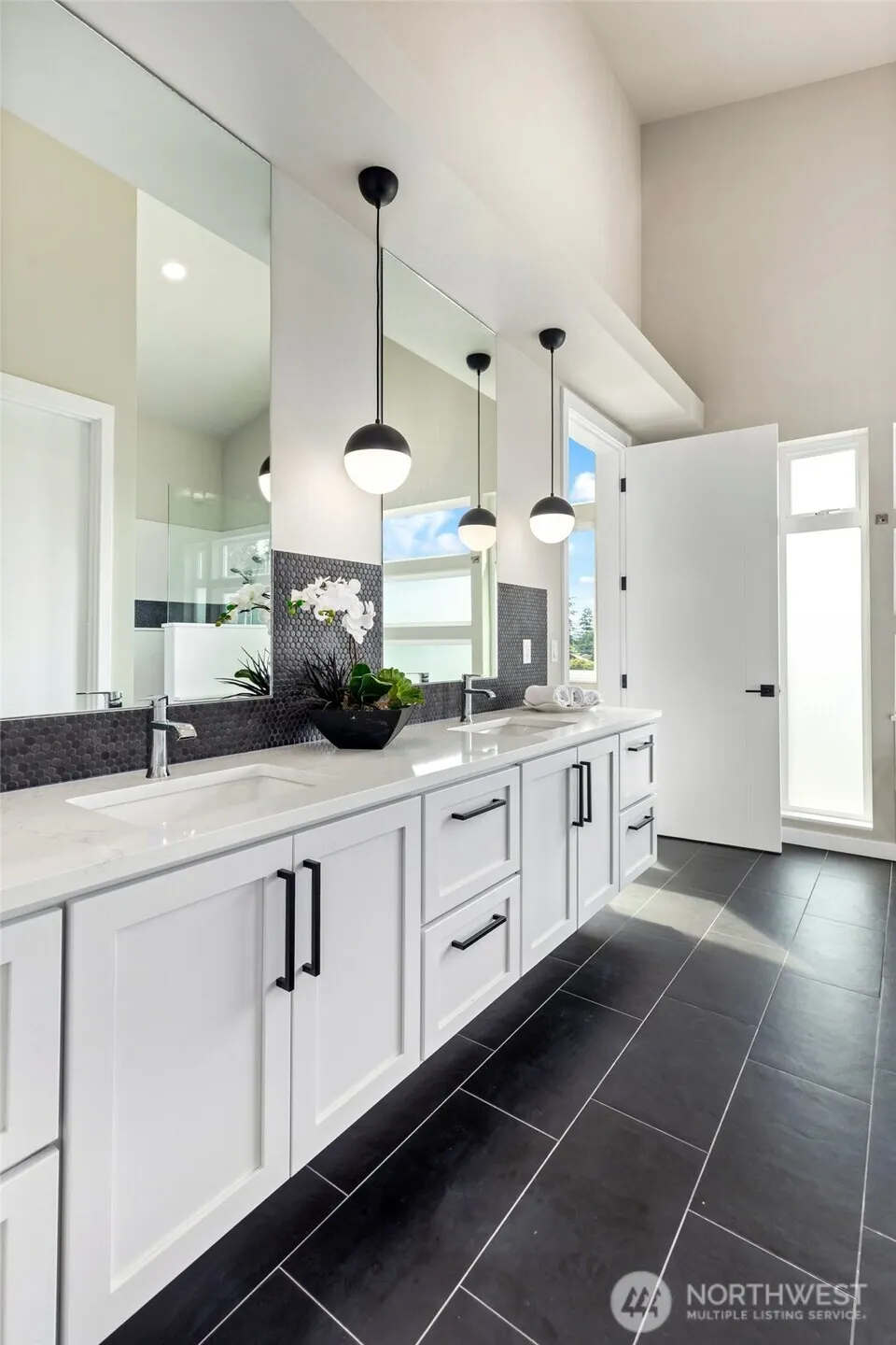 10019 NE 196th Place , Bothell, WA 98011