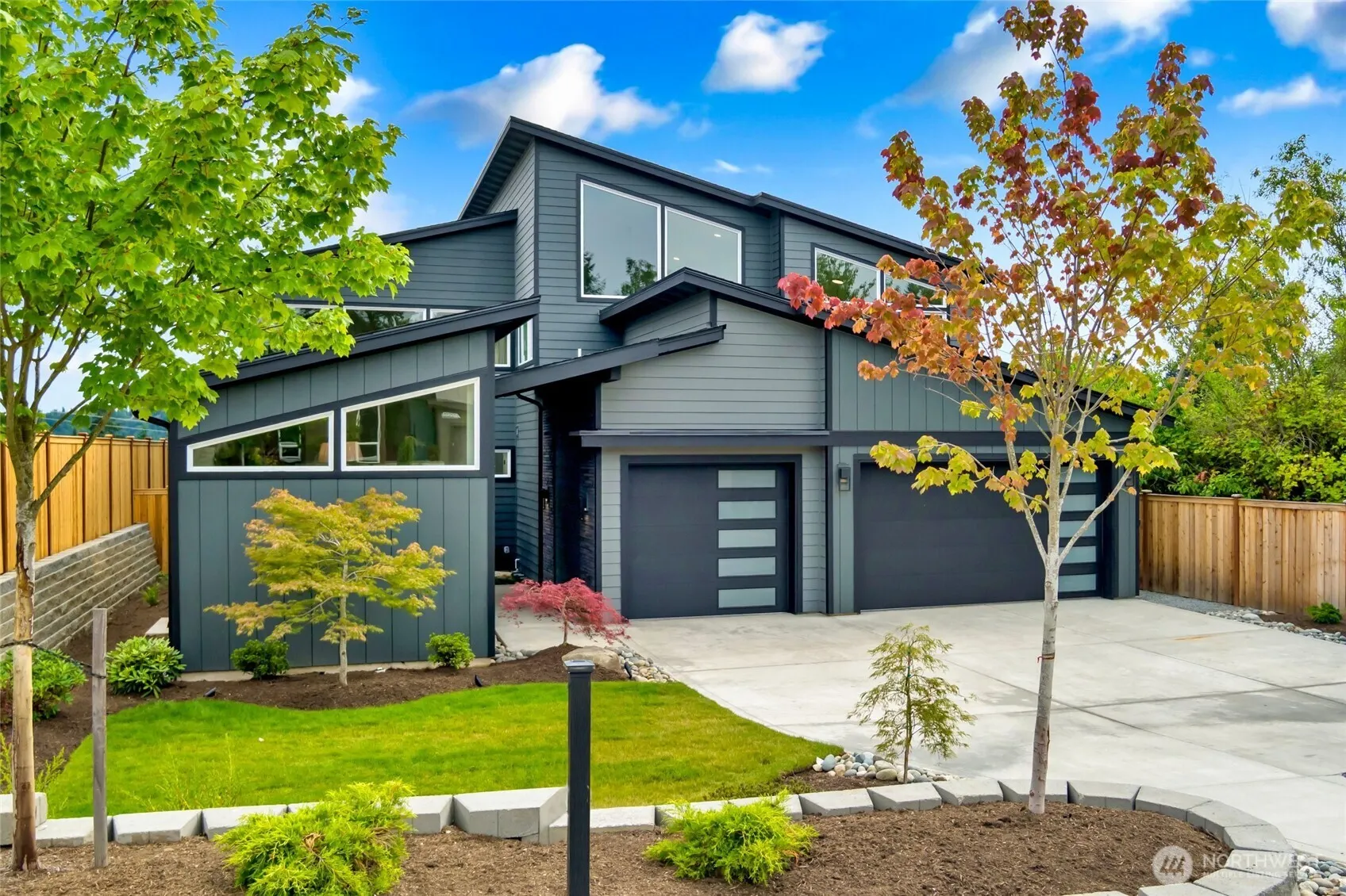 10019 NE 196th Place , Bothell, WA 98011