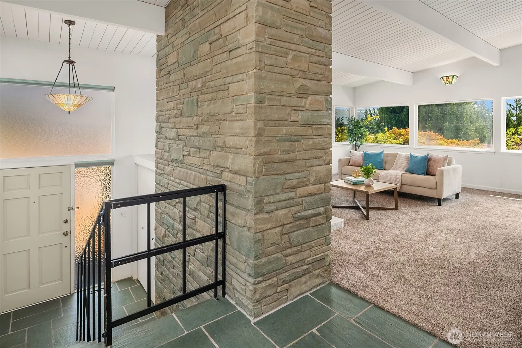12456 SE 26th Place , Bellevue, WA 98005-4157
