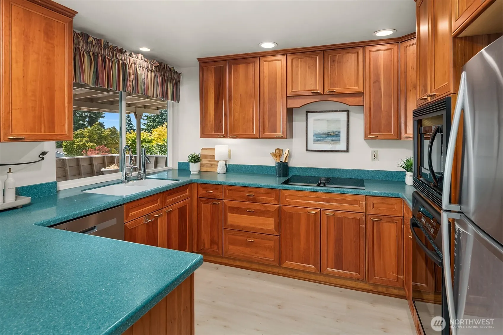 12456 SE 26th Place , Bellevue, WA 98005-4157