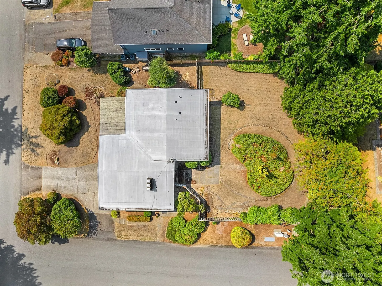 12456 SE 26th Place , Bellevue, WA 98005-4157