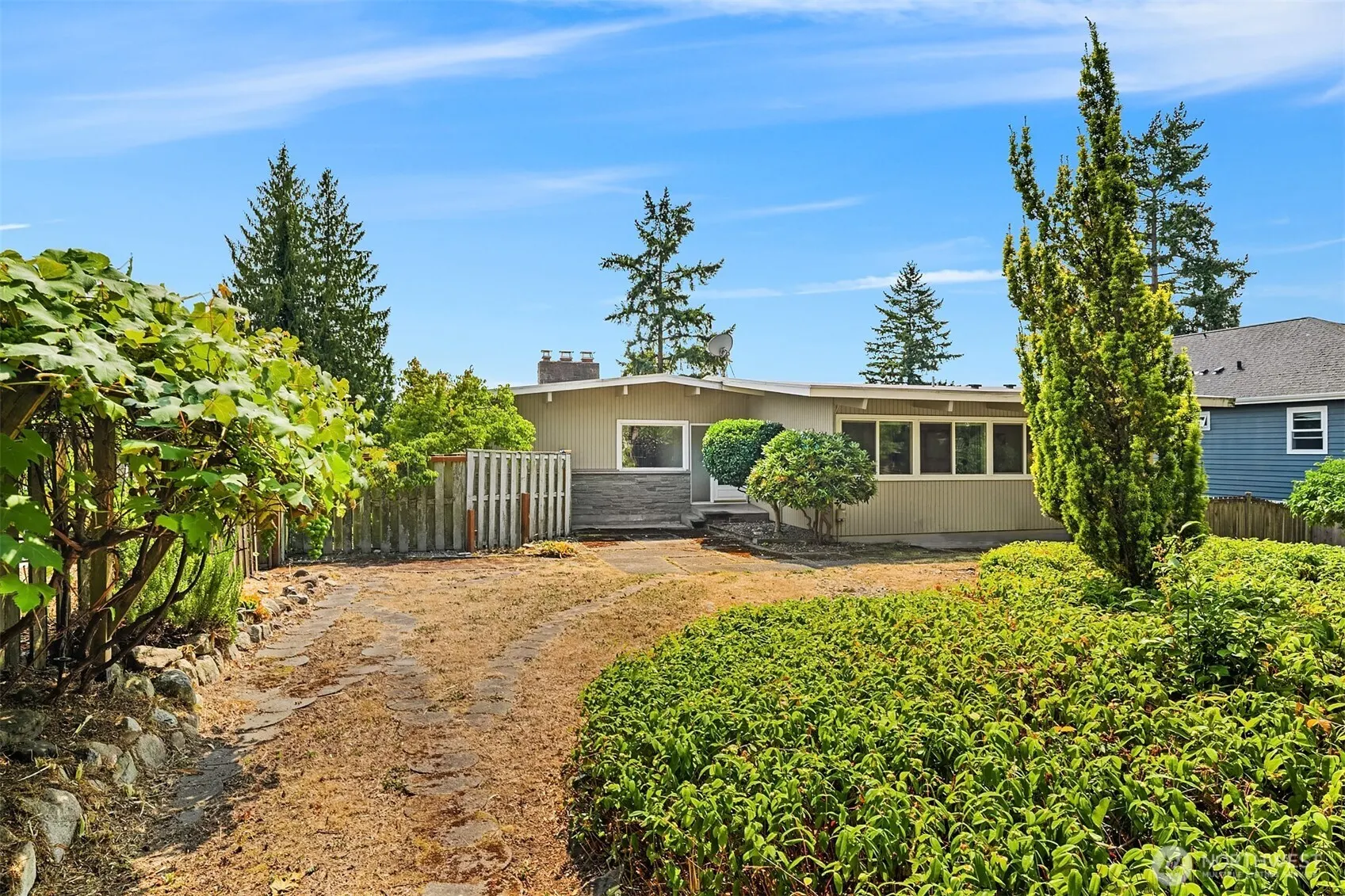 12456 SE 26th Place , Bellevue, WA 98005-4157