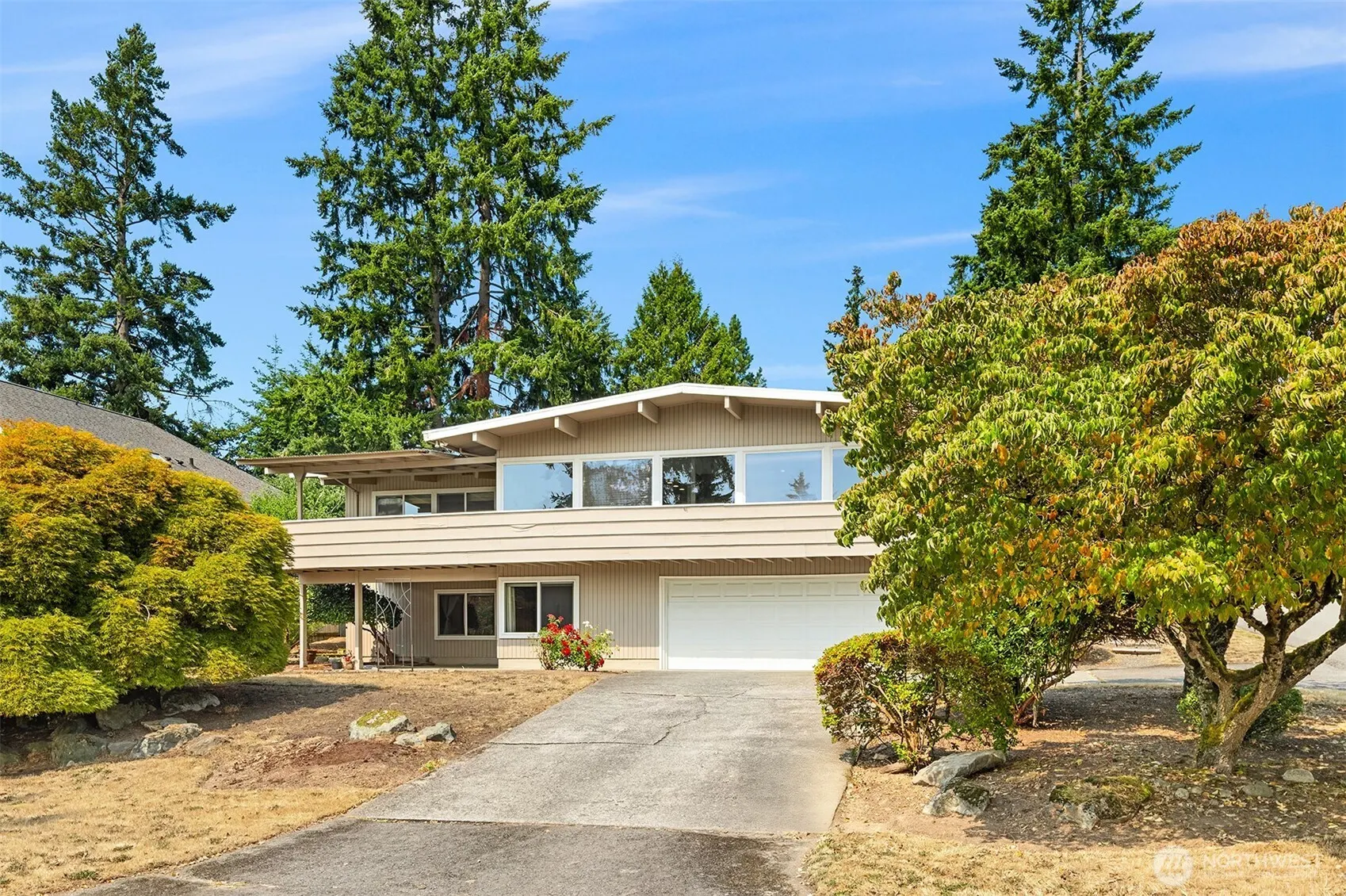 12456 SE 26th Place , Bellevue, WA 98005-4157