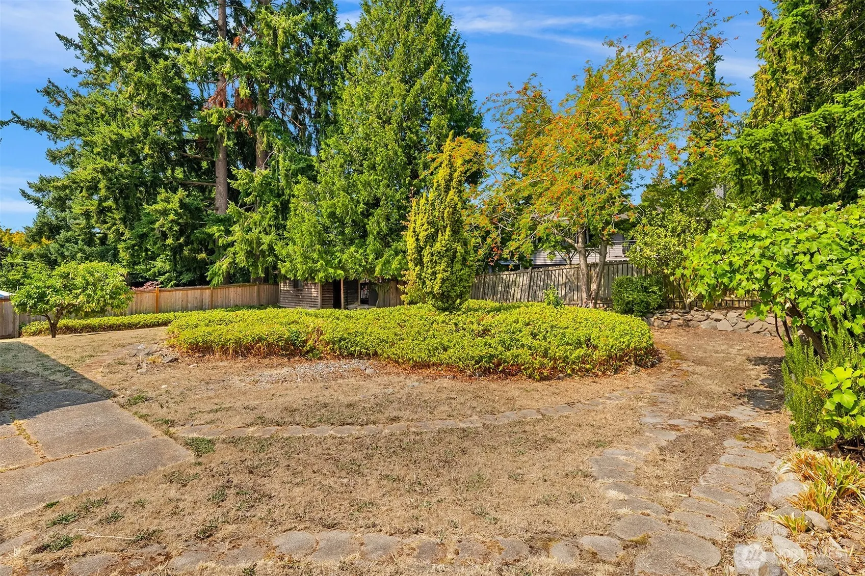 12456 SE 26th Place , Bellevue, WA 98005-4157