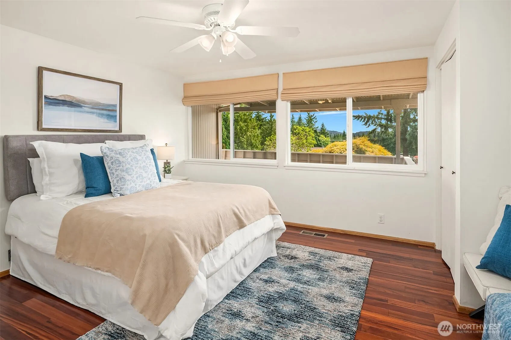 12456 SE 26th Place , Bellevue, WA 98005-4157